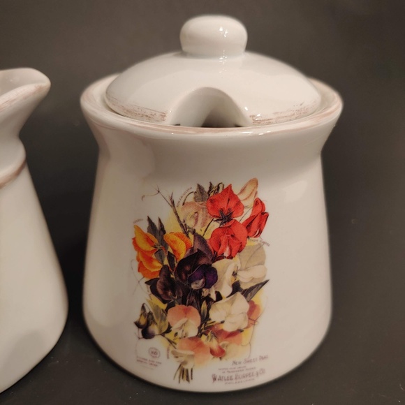 Cracker Barrel "Garden Seeds" Sugar & Creamer - Picture 3 of 5